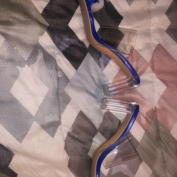 Heels - Picture 2 of 3